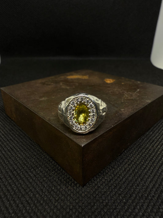 Chevalière brute Sphène et Moissanite