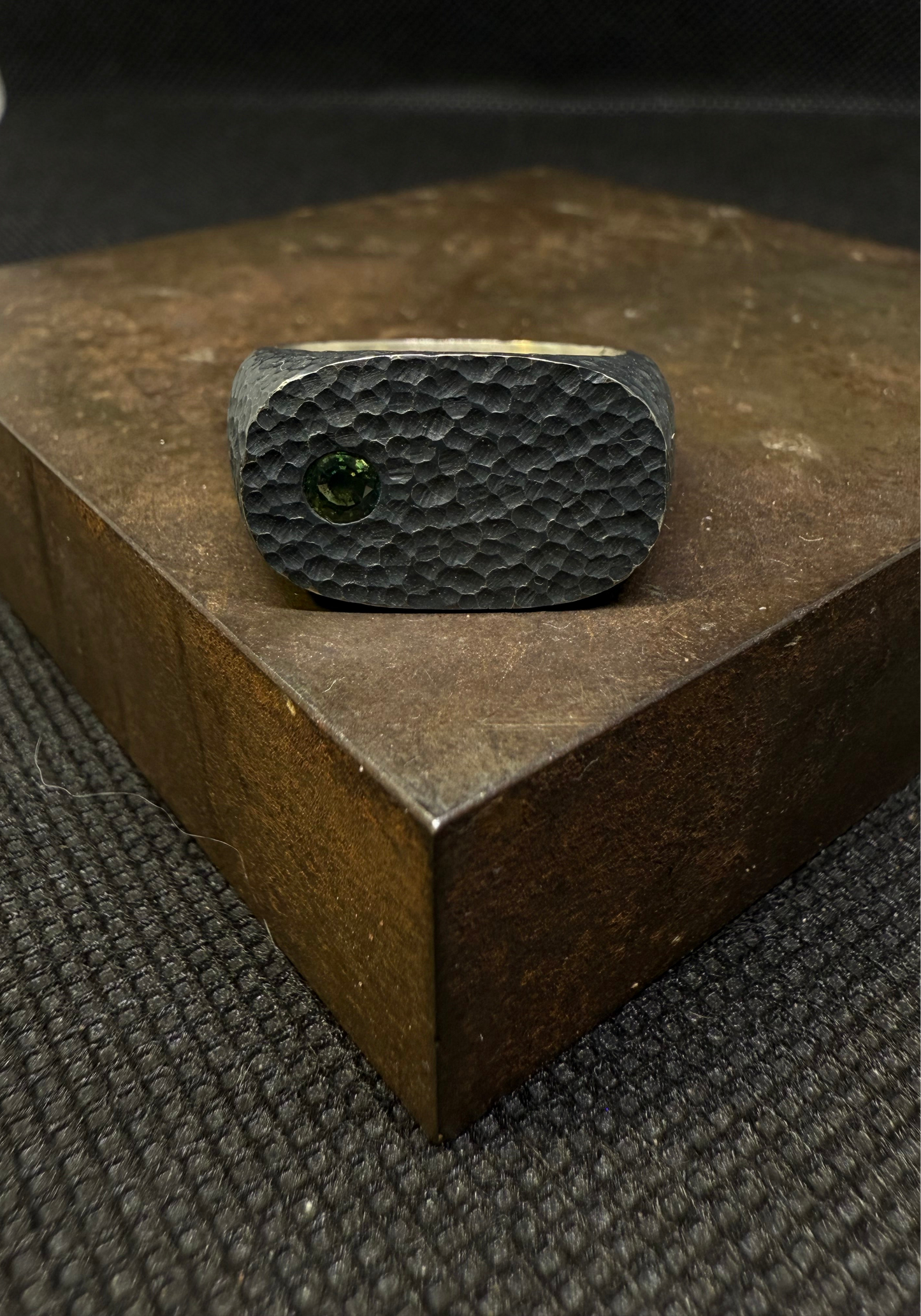 Chevalière texturé