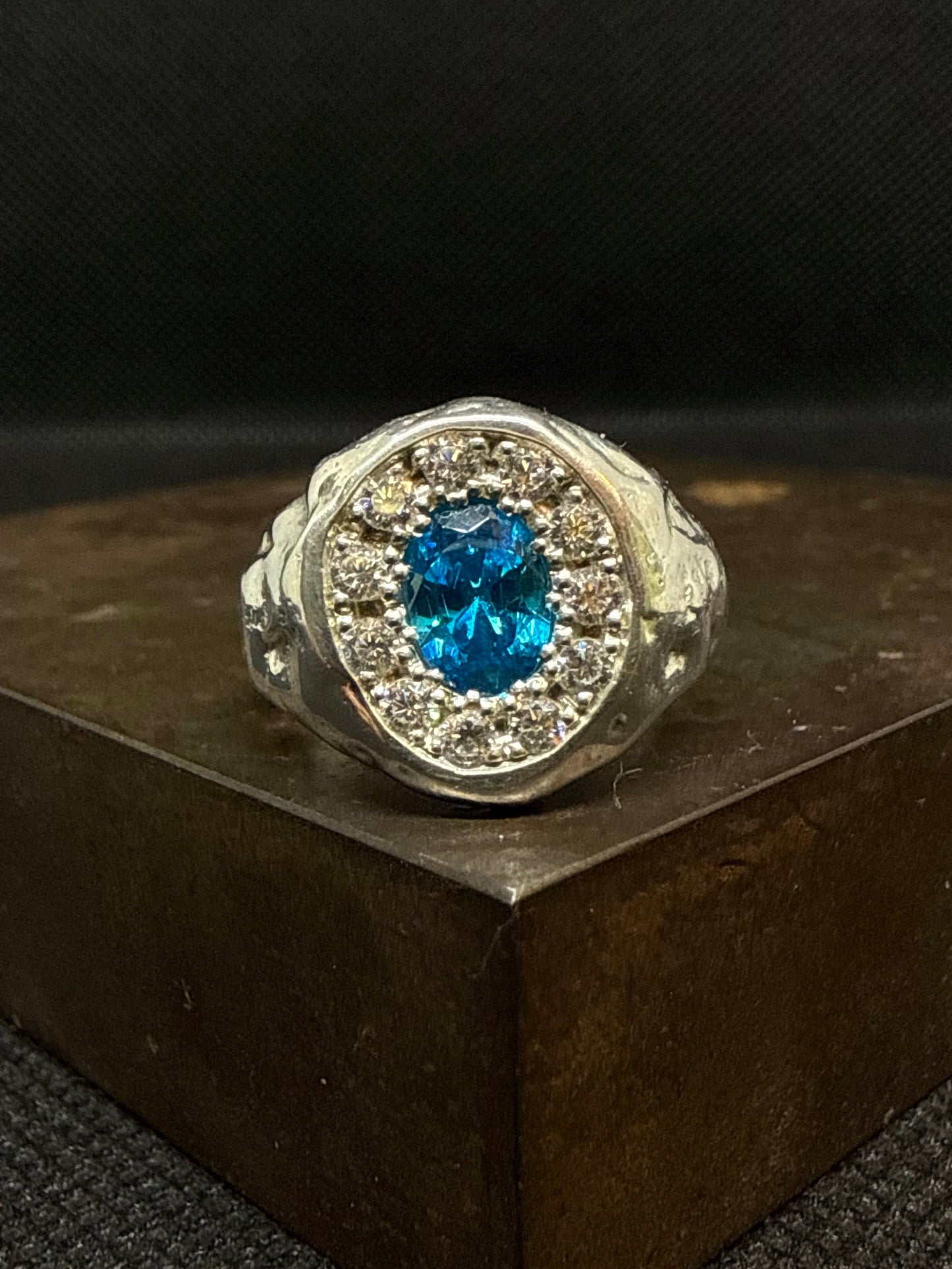 Chevalière Brutus bleu turquoise