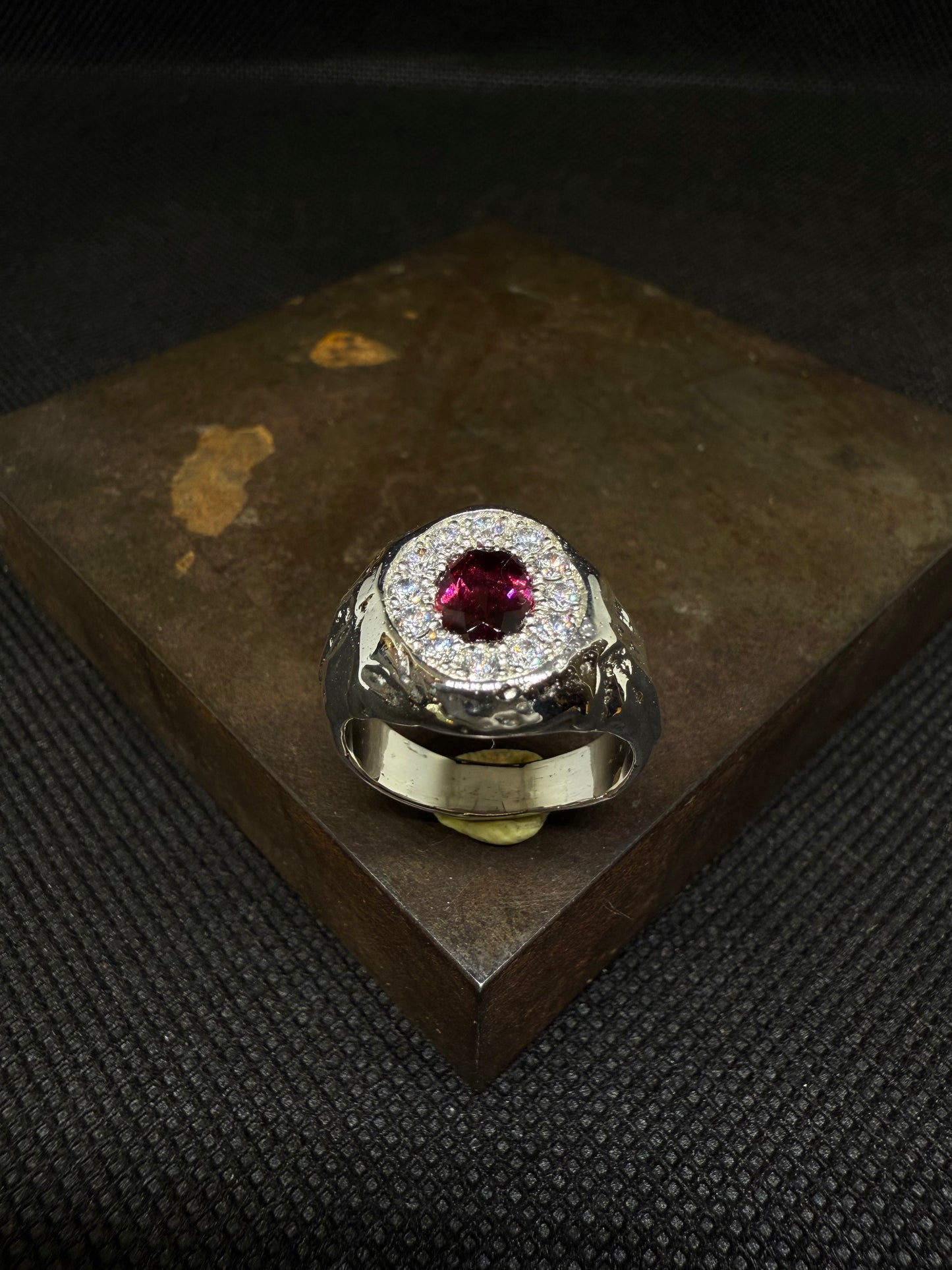 Bague brutus et grenat