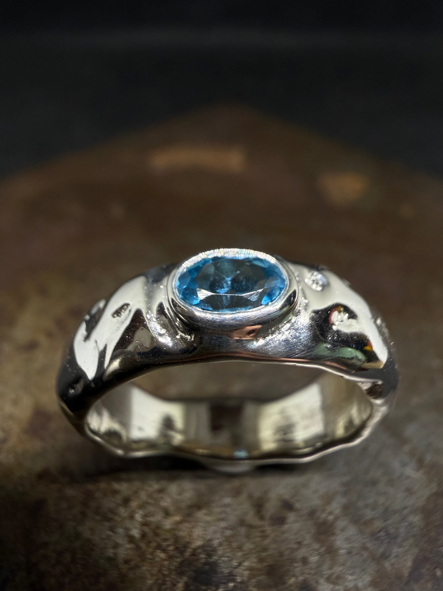 Anneau brute Topaze bleu suisse