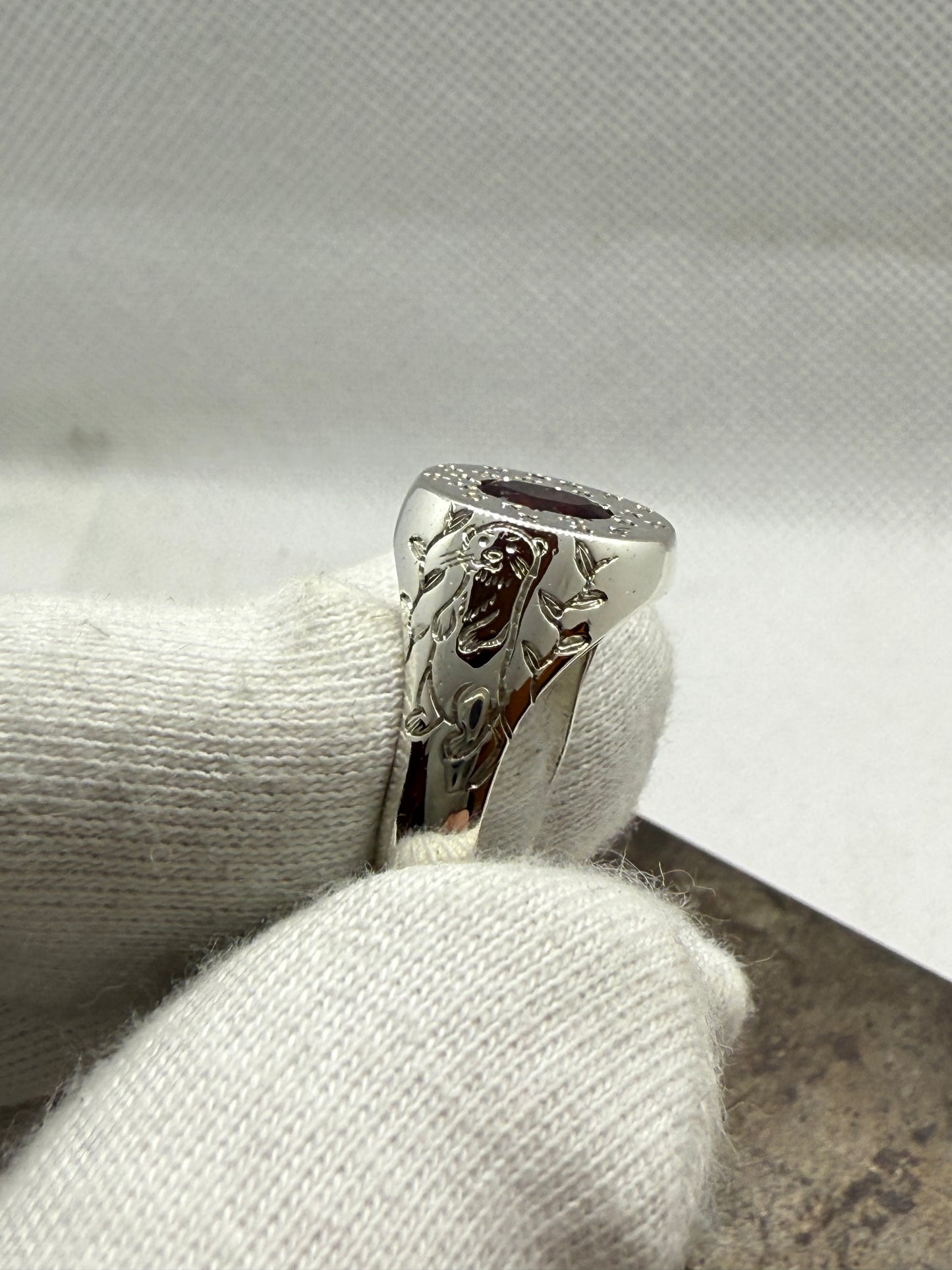 Chevalière personnalisé grenat ￼